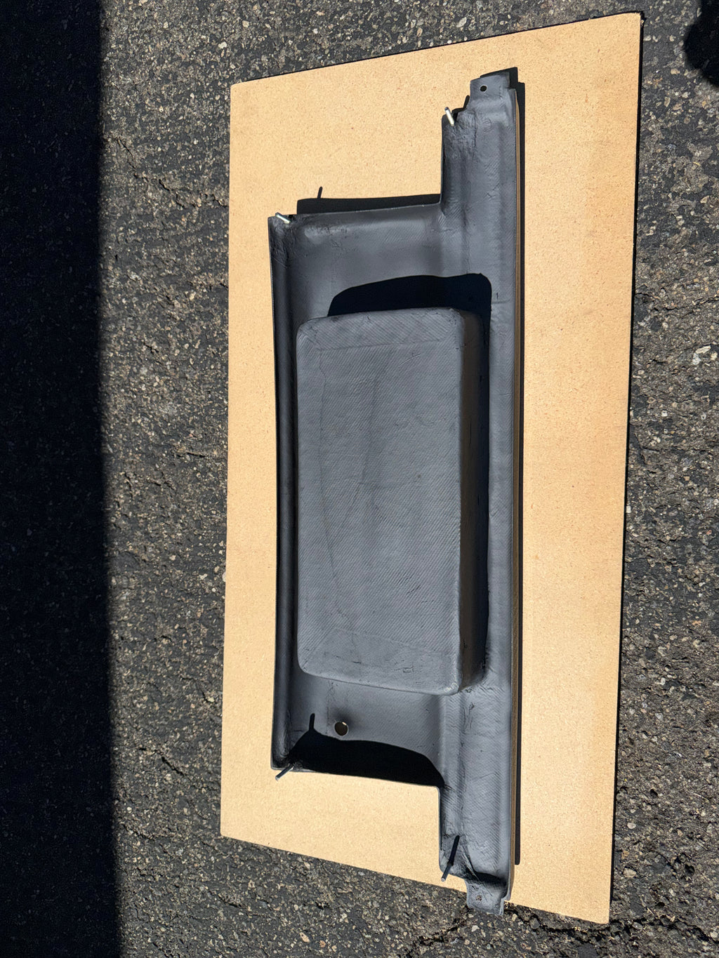 DPG Center Tail Light Garnish/License Plate Holder/Trim Moulding 1989-1992 - MK3 Toyota Supra (A70)