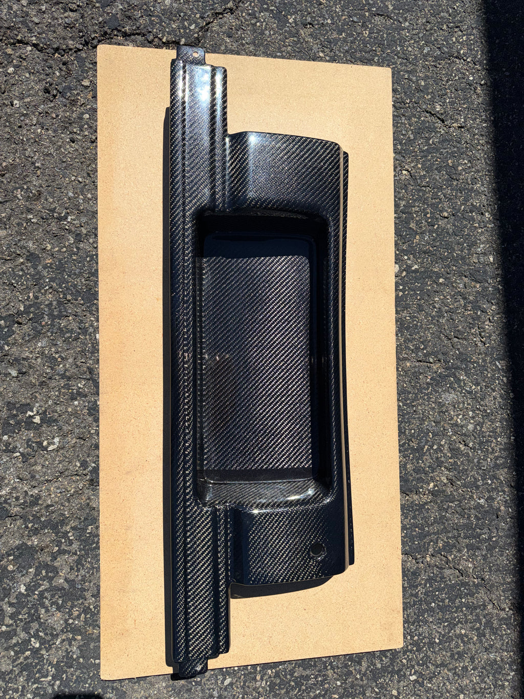 DPG Center Tail Light Garnish/License Plate Holder/Trim Moulding 1989-1992 - MK3 Toyota Supra (A70)